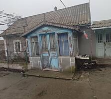 Продам возле Одессы Яски два дома на 28 сотках. Просторный двор, дом .