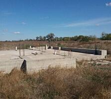 Предлагается к продаже участок 10 соток с фундаментом: 8 соток ...