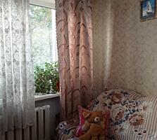 Комната в коммуне на Черемушках.