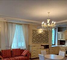 Продам трехэтажный дом 400 кв. м., Совиньон.