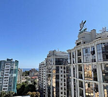 Просторная Квартира с видом на море на Итальянском бульваре