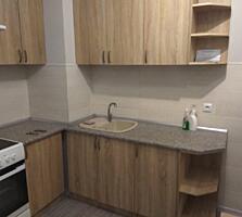 Однокомнатная с ремонтом. Лоджия утеплена.