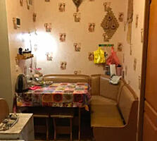 Продам 2-е комнаты в коммуне.