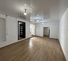 2 х ком. кв. (Жилкоп) 55 м. кв., 1/2 эт., р-н Декабристов -  "Пионер"