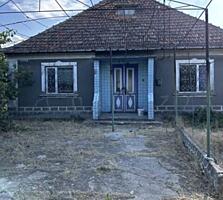 Продается просторный 1-этажный дом, расположенный на 40 сотках земли. 