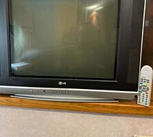 Недорого рабочий телевизор LG