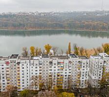 2-комнатная. С видом на озеро Валя Морилор.