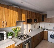 Терміновий продаж 2х кімнатної квартири з ремонтом Маршала Жукова, 18