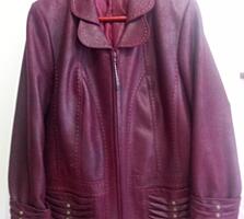 Продаю женскую куртку