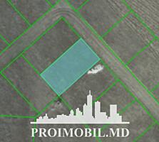 Spre vânzare se oferă teren pentru construcții, situat în ...