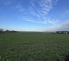 В продаже участок в Дачненском сельсовете. Площадь участка 2,58 га. ..