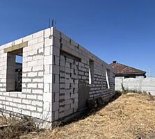 Предлагается к продаже участок в Молодежном с недостроеным домом. ...