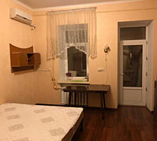 Продам комнату в центре.