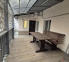 Vindem o casuta cu 2 odai, str. M. Kogalniceanu (apartament la sol)