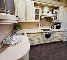 В продаже 5-ти комнатная квартира в 2-х уровнях возле парка Шевченко