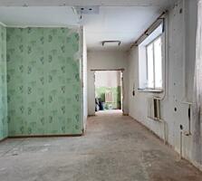 СРОЧНО!! Продам 1ком 1/5 Кировский отдельный вход возможно под бизнес