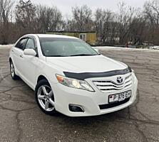 Продам Toyota Camry 2.5 2010г