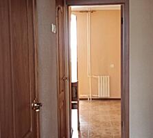 Кировский 2-комн. "ЧЕШКА", 2/5 с хорошим ремонтом