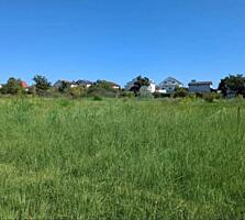 Продается участок в Каролина-Бугазе 1 км от моря, 8 сот (вода.свет) ..