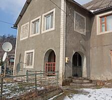 Продается газифицированный 2-этажный дом по ул 1-я Загородная.