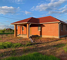 Продам новый дом с ремонтом в с.Фонтанка-2 (Лиманский р-н). Подходит .