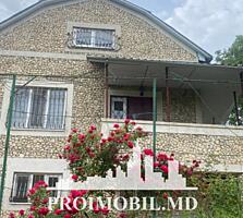 Vă propunem spre vânzareacestă casă cu 3 nivele, în Tohatin, str. ...