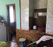 Продается дача в пригороде Одессы на Хаджибеевском лимане. Участок 6 .