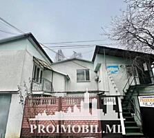 ​Se vând 2 case, într-o singură ogradă, amplasată pe str. Dante ...