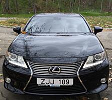 Lexus ES 300h. Нейтральные номера, черный на черном.
