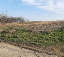 Продается участок 8 соток в  с. Светлое. Одна сторона улицы полностью 