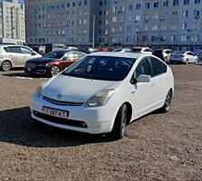 Продам Toyota Prius 2007 года.