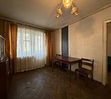 Продается двухкомнатная квартира в центре города по ул. ...