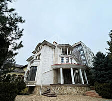 Vânzare casă în stil clasic, situată în sectorul Centru cu locație ...