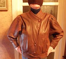 Кожаная турецкая куртка размер L - 2000 л., новая демисезонная куртка