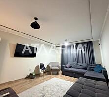 В продаже двухкомнатная квартира на Французском Бульваре.