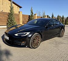 Продам Tesla model S рестайлинг 2017 год 75KW батарея пробег 180 тысяч