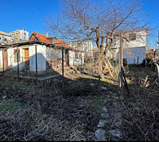 Продам строение 70м2 фасадом на М.Жукова в Червоном Хуторе.