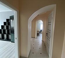 ПРОДАЕТСЯ 2-КОМНАТНАЯ, ЦЕНТР