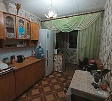 Продаётся хорошая трёхкомнатная квартира на Красных Казармах, Чешка