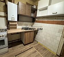 Продам 2-кімнатну квартиру у Святошинському районе за адресою: ...