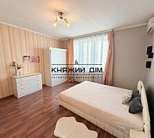 БЕЗ КОМІСІЇ Продаж 3-кімнатної квартири по вул. Дніпровська набережна 