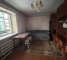 Продается теплая и аккуратная квартира на комфортном 4-м этаже. Это ..