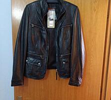 Срочно новый кожа Англия, hEIium раз 14 наш 42-44 стильная черная 180