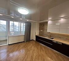 Продаётся квартира на третьем этаже. Есть подробный видеообзор — ...