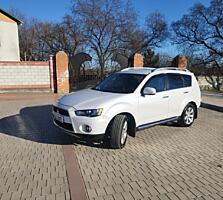 Продам паркетник OUTLENDER! Бензин- метан 10100$ Новая "Мишлен" резина