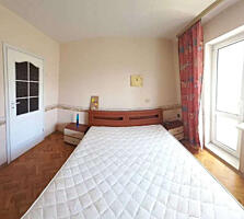 Продается четырехкомнатная квартира в Киеве, Дарницкий район, ...