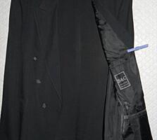 Продам мужской костюм чёрного цвета размер L за 250 лей