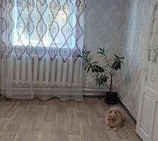 В продаже уютный жилой дом, включающий три комнаты, кухню, ванную и ..