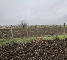 Продается участок 10 соток в с.Сычавка , 1 км от моря.  На участке ...