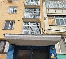 Чешской планировки. Просторная. Удобное место.